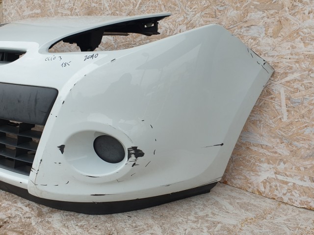 512596 Renault Clio 3, 2011, Első Lökhárító, 185 ös, 8200799930.