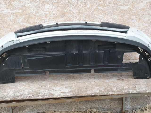 512596 Renault Clio 3, 2011, Első Lökhárító, 185 ös, 8200799930.