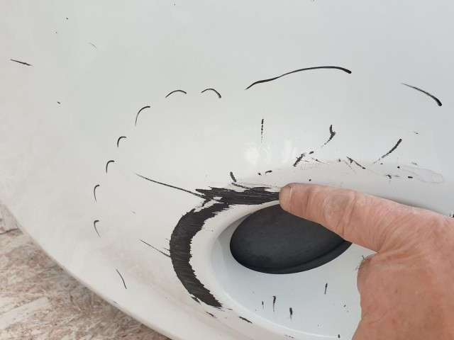 512596 Renault Clio 3, 2011, Első Lökhárító, 185 ös, 8200799930.