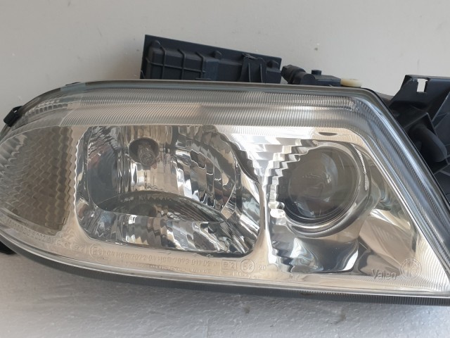 512597 Alfa Romeo 166, 2001, Jobb Első Xenon Lámpa, Fényszóró. 60955910.