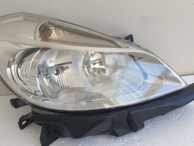 512610 Renault Clio 3, 2007, Jobb Első Lámpa, Fényszóró. 7701061069.
