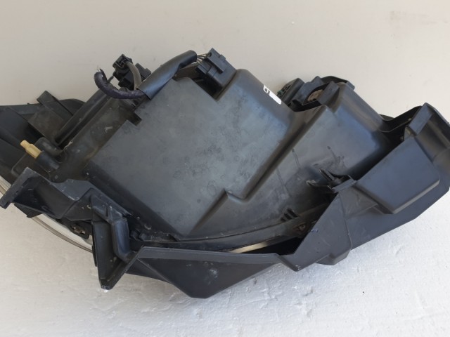 512611 Renault Clio 3, 2007, Bal Első Lámpa, Fényszóró. 8200459824.