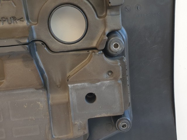 512614 Toyota Avensis 2005, Diesel, Felső Motorburkolat.