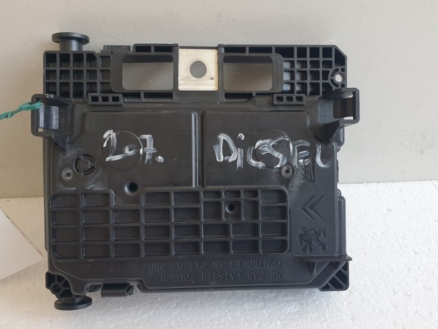 512456 Peugeot 207, 2009, Biztosítéktábla, Bsm 00, R09. Valeo. 9664997880.