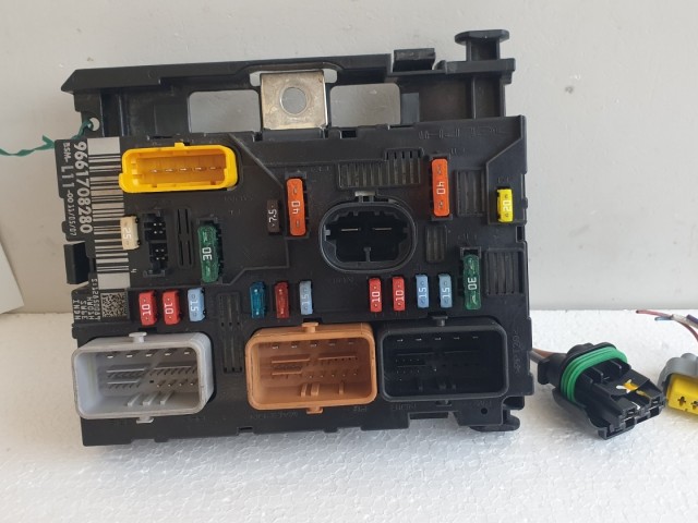 512457 Peugeot 207, Biztosítéktábla, 9661708280, BSM L11, Delphi.