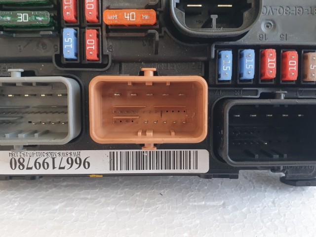 512458 Peugeot 207, Biztosítéktábla, 9667199780, R09, Bsm 00. Valeo.