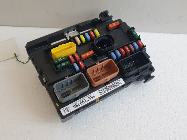 512458 Peugeot 207, Biztosítéktábla, 9667199780, R09, Bsm 00. Valeo.