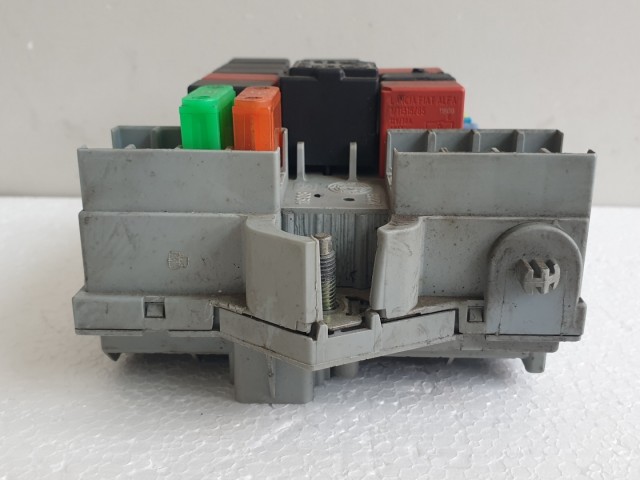 512462 Fiat Bravo 2, 2009, Külső Biztosítéktábla, 51775686.