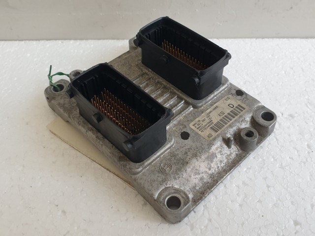 512475 Alfa Romeo 147, 1.6, Benzin, Motorvezérlő, 552049900, 0261207727.