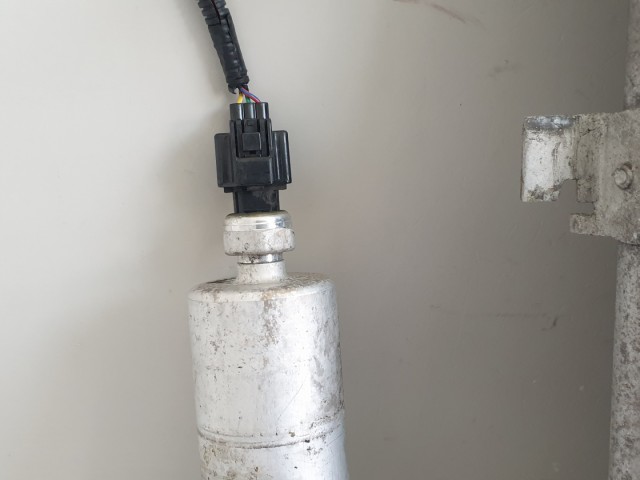 512492 Nissan Qashqai 2013, Klímahűtő, Radiátor, 92110JD00B.