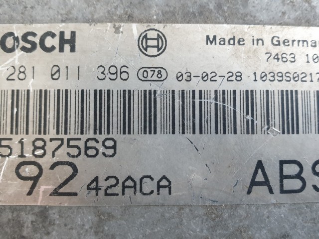 512338 Fiat Stilo 1.9 Jtd, Motorvezérlő, 55187569, 0281011396. Ecu.