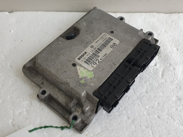 512344 Fiat Stilo 1.9 Jtd, 2002, Motorvezérlő, 73501236, 0281010738. Ecu.