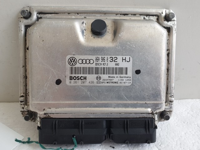 512348 Audi A3, 1.8 Turbó, Motorvezérlő, 06A906032, 0261207436, Ecu.