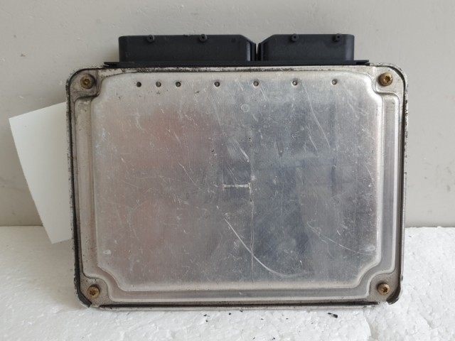 512348 Audi A3, 1.8 Turbó, Motorvezérlő, 06A906032, 0261207436, Ecu.