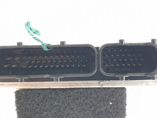 512350 Audi A4 1.8 Turbó, Motorvezérlő, 8D0907558D, 0261204778, Ecu.