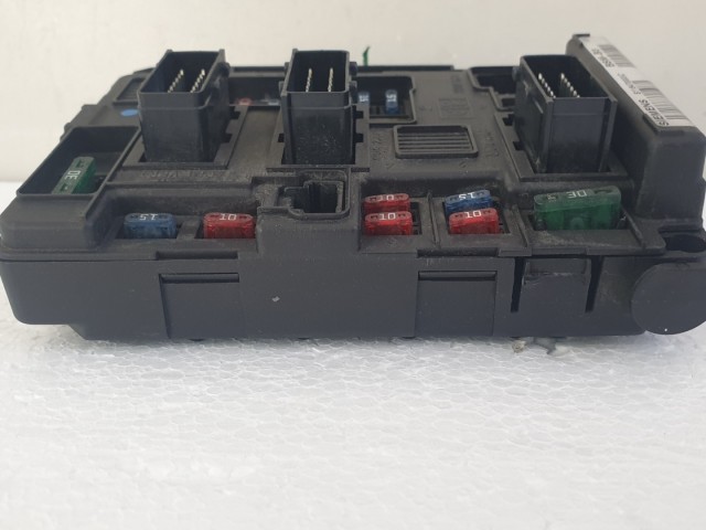 512530 Peugeot 206, Külső Biztosítéktábla, 9643498880, BSM B3, Siemens.