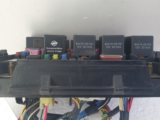 512535 Ssangyong Rexton 2006, Diesel Biztosítéktábla, AK-4920.