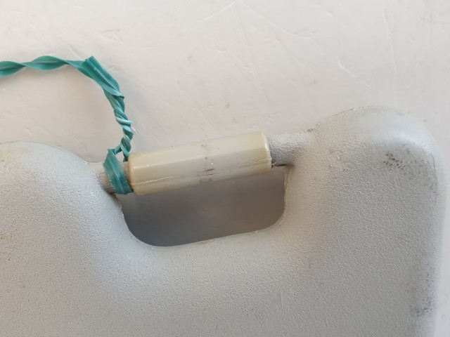 512557 Suzuki Ignis,  2006,  Bal Napellenző.