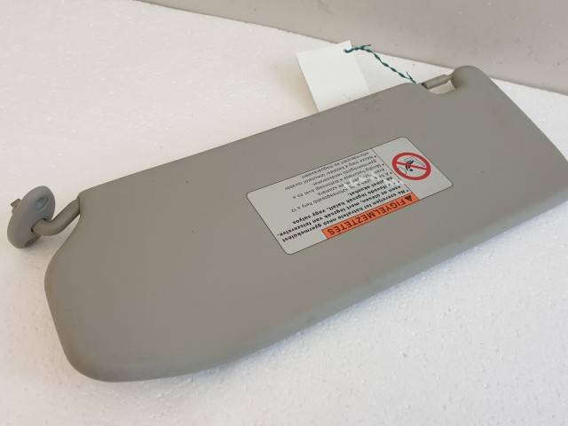 512557 Suzuki Ignis,  2006,  Bal Napellenző.