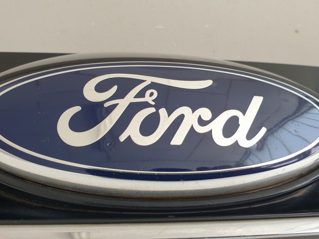 512560 Ford C-Max 2012, Hűtőrács, Díszrács,  AM51-R8200-B.