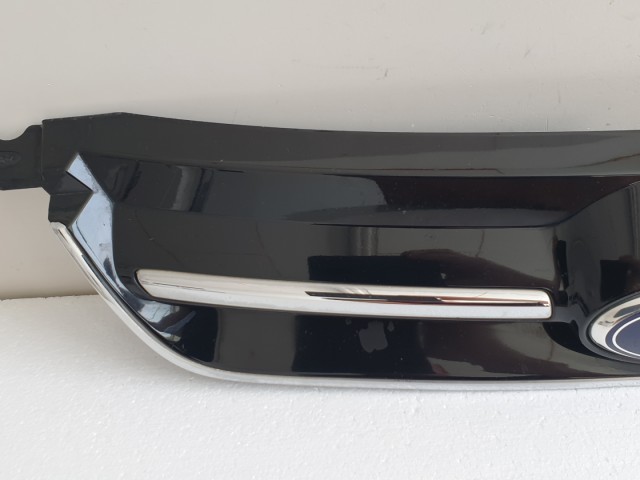 512560 Ford C-Max 2012, Hűtőrács, Díszrács,  AM51-R8200-B.