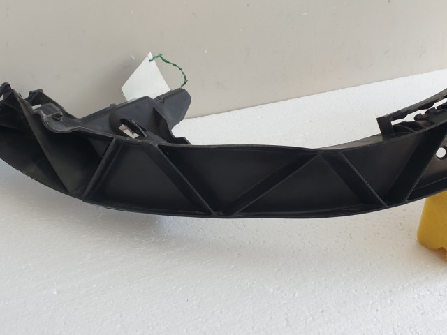 512564 Bmw 1 es, 2006, Jobb Első Fényszóró Tartó, 7120824.