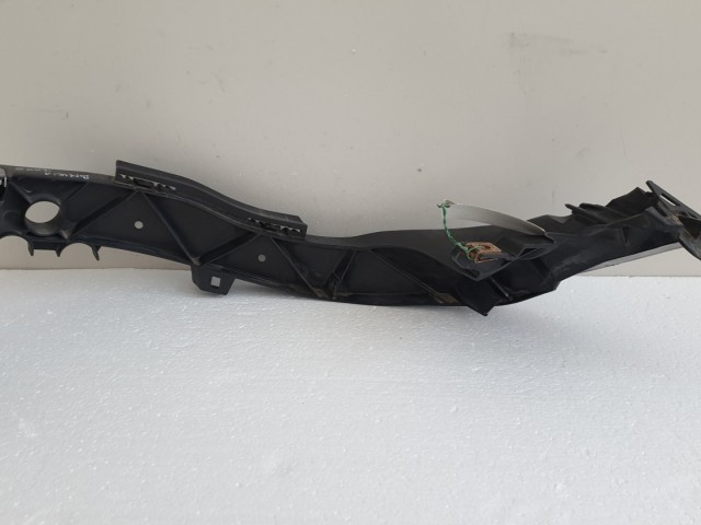 512564 Bmw 1 es, 2006, Jobb Első Fényszóró Tartó, 7120824.