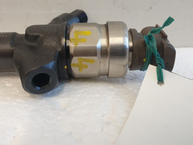 512622 Toyota Avensis 2.0.  Porlasztó, Injektor, 23670-0R030, Denso.