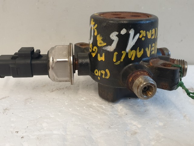 512632 Renault Scenic 2, Clio, Közös Nyomócső, Szeleppel, 93077511A.