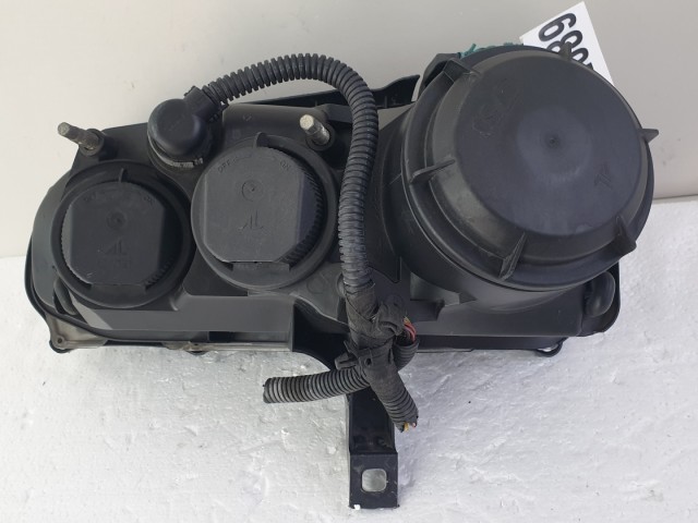 512639 Alfa Romeo 159, 2007, Jobb Projektoros Fényszóró. 60682088.