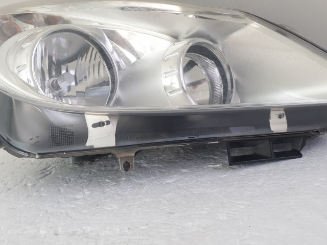 512644  Opel Corsa D, 2006, Jobb Első Fényszóró, Lámpa, 13186382.