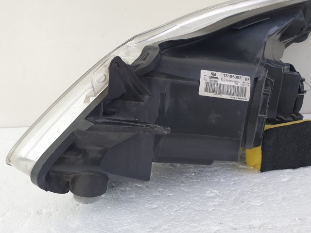 512644  Opel Corsa D, 2006, Jobb Első Fényszóró, Lámpa, 13186382.