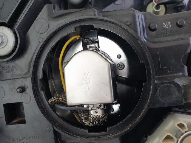 512645 Subaru Forester 2010, Bal Xenon Fényszóró, Lámpa, 1826.