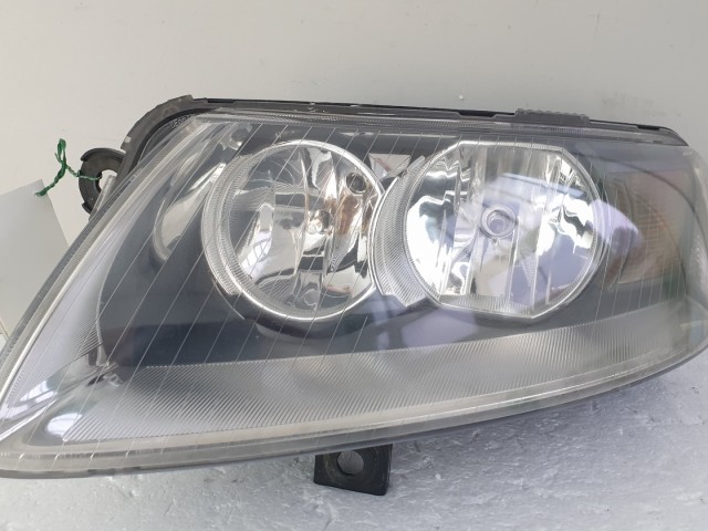 512646 Audi A6 C6, 2007, Bal Első Fényszóró, Lámpa, 4F0941003.