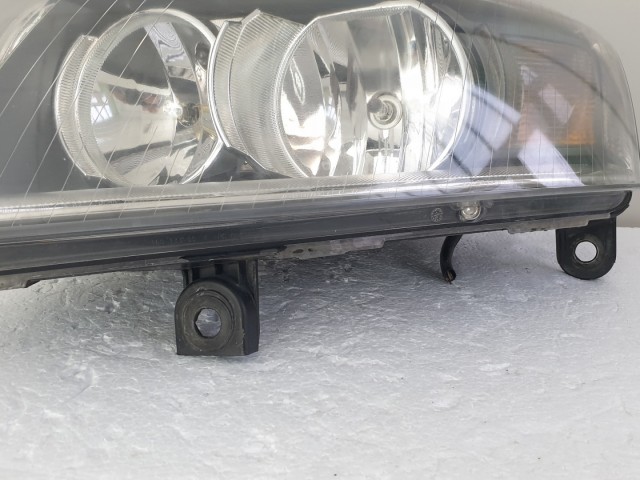 512646 Audi A6 C6, 2007, Bal Első Fényszóró, Lámpa, 4F0941003.