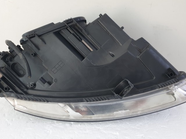 512646 Audi A6 C6, 2007, Bal Első Fényszóró, Lámpa, 4F0941003.