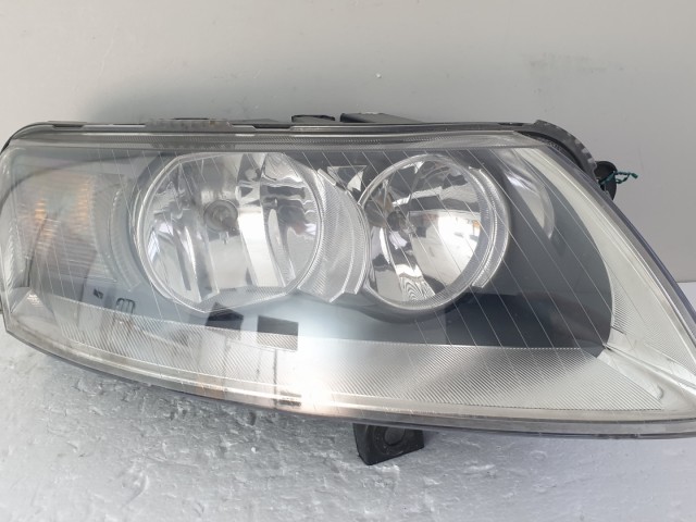 512647 Audi A6 C6, 2007, Jobb Első Fényszóró, Lámpa, 4F0941004.