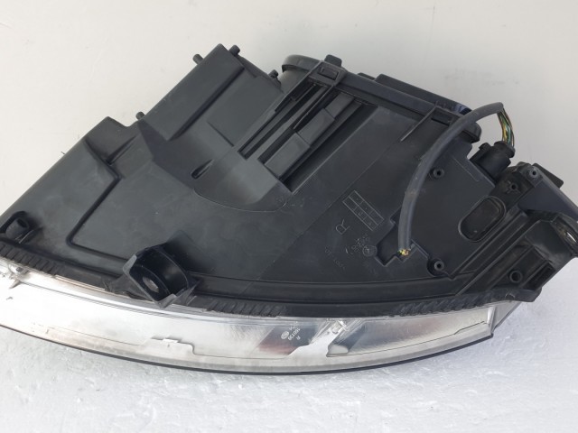 512647 Audi A6 C6, 2007, Jobb Első Fényszóró, Lámpa, 4F0941004.