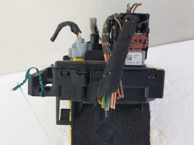 512666 Peugeot 207, 2009, Biztosítéktábla, 9664997880, Bsm-00, R09, Valeo.