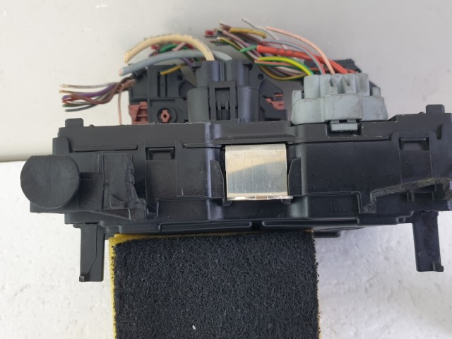 512667 Peugeot 307, Biztosítéktábla, S118983004Q, Bsm-L04, Siemens.