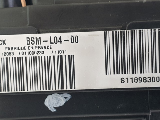 512667 Peugeot 307, Biztosítéktábla, S118983004Q, Bsm-L04, Siemens.