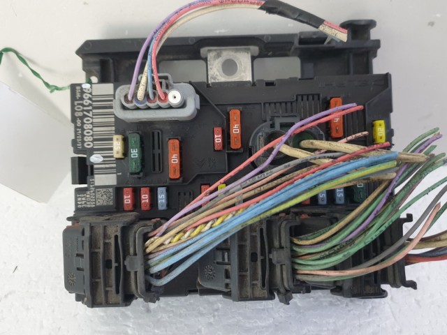 512669 Citroen C4 Picasso, Biztosítéktábla, 9661708080, Bsm L08. Delphi. 