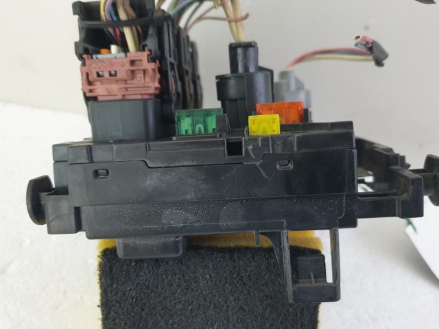 512669 Citroen C4 Picasso, Biztosítéktábla, 9661708080, Bsm L08. Delphi. 