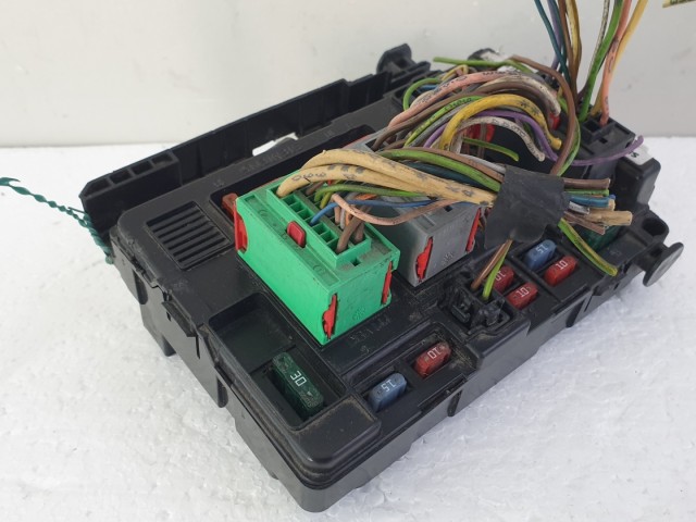 512671 Citroen C2, Biztosítéktábla, 9643498780 Bsm-B4, Siemens.