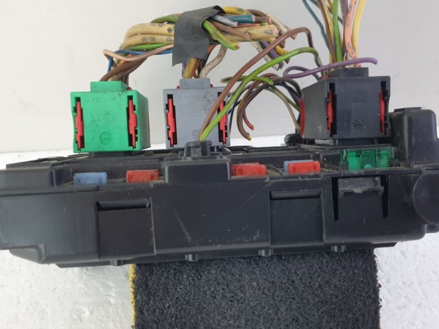 512671 Citroen C2, Biztosítéktábla, 9643498780 Bsm-B4, Siemens.