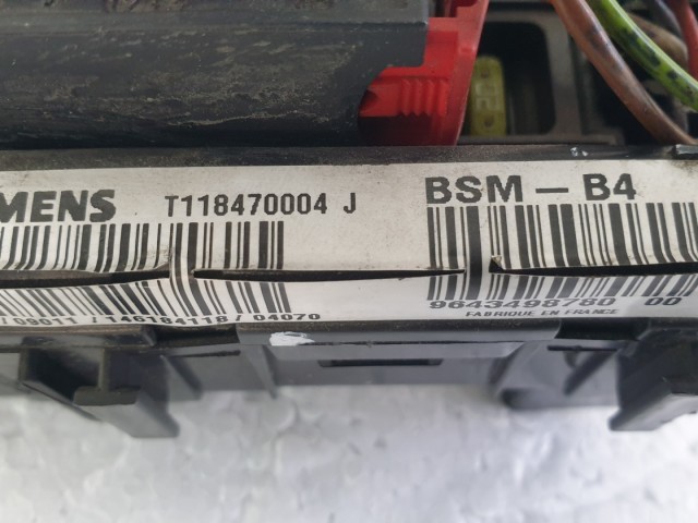 512671 Citroen C2, Biztosítéktábla, 9643498780 Bsm-B4, Siemens.