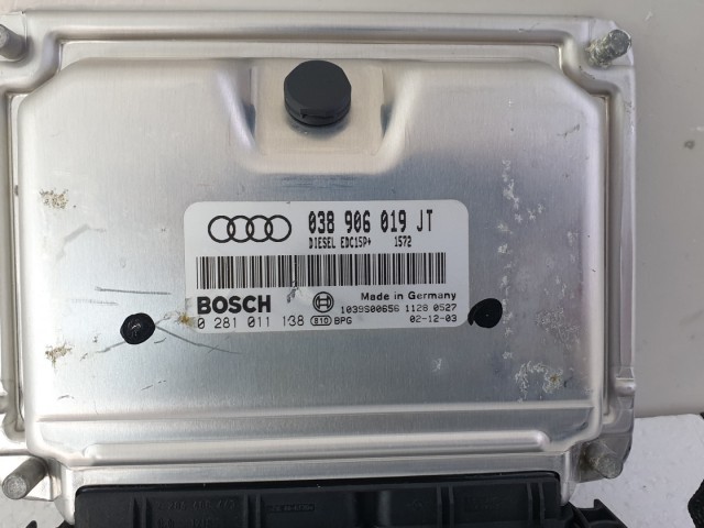 512688 Audi A4, D, 2002,  Motorvezérlő, 038906019JT, 0281011138. Bosch.