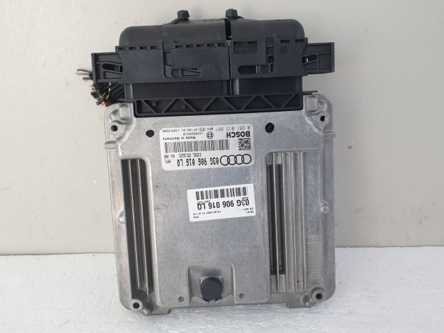 512691 Audi A4 D, 2007, Motorvezérlő, 03G906016LQ, 0281013887. Bosch.