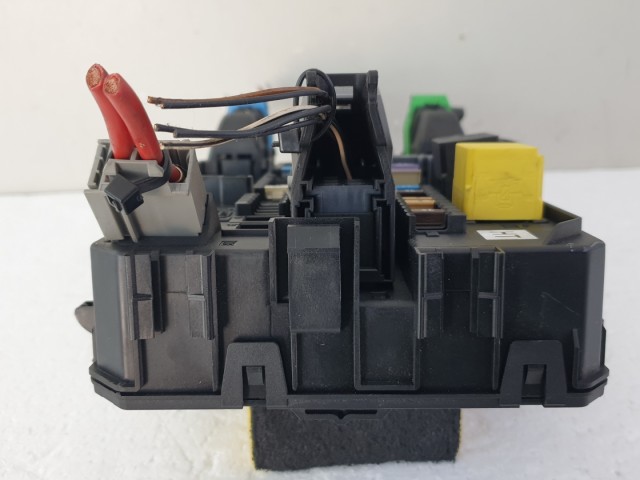 512694 Opel Astra H, 2010, Biztosítéktábla, Csomagtér, 13222173, 