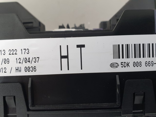 512694 Opel Astra H, 2010, Biztosítéktábla, Csomagtér, 13222173, 